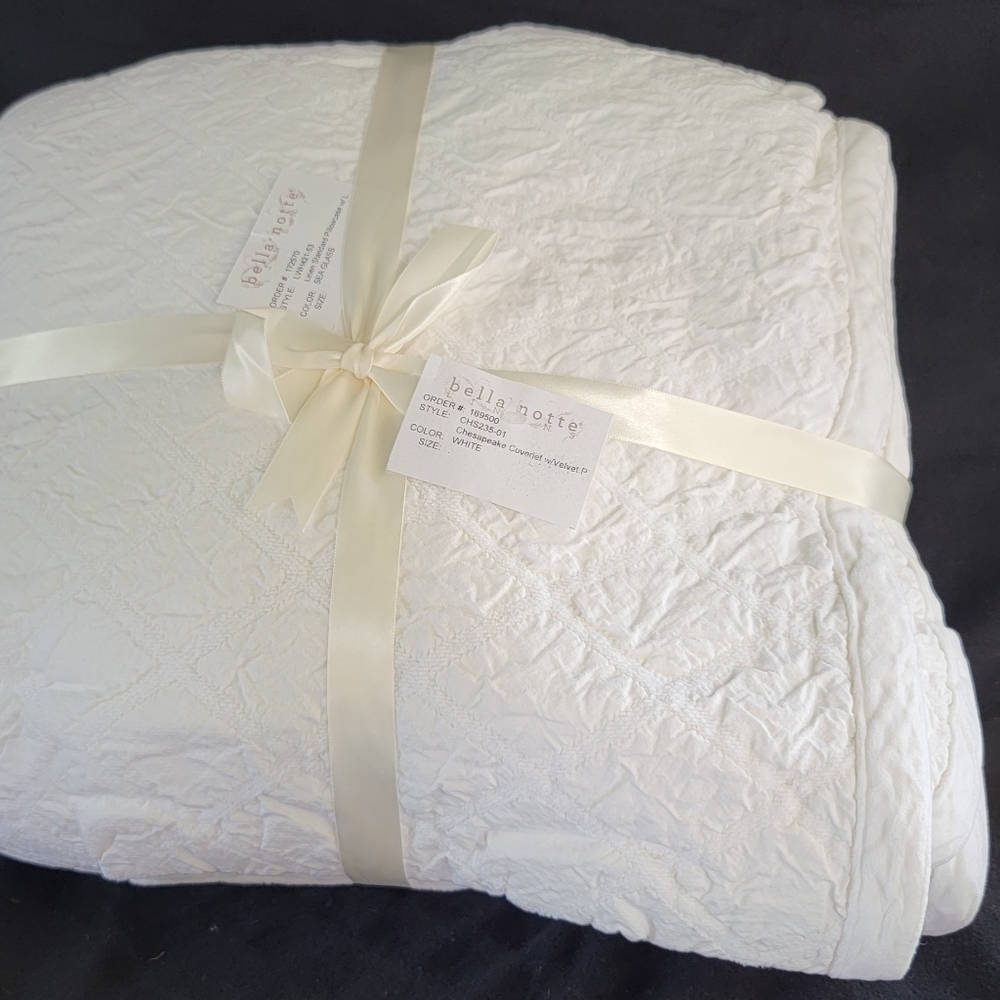 Bella Notte King Chesapeake Coverlet with velvet piping